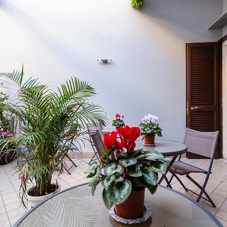 Monteoliveto 33 Hotel Naples Luaran gambar
