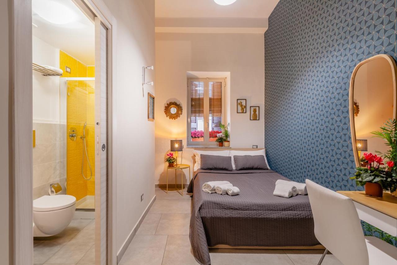 Monteoliveto 33 Hotel Naples Luaran gambar