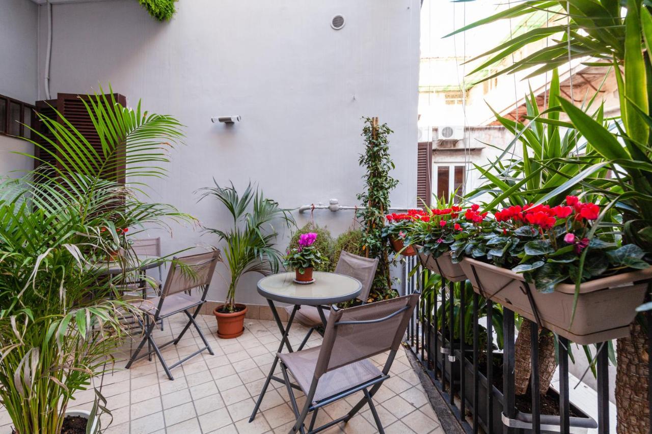 Monteoliveto 33 Hotel Naples Luaran gambar
