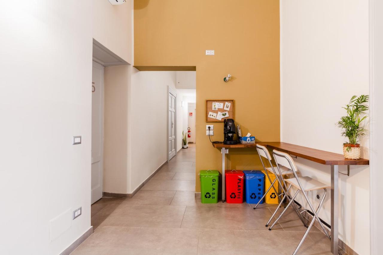 Monteoliveto 33 Hotel Naples Luaran gambar