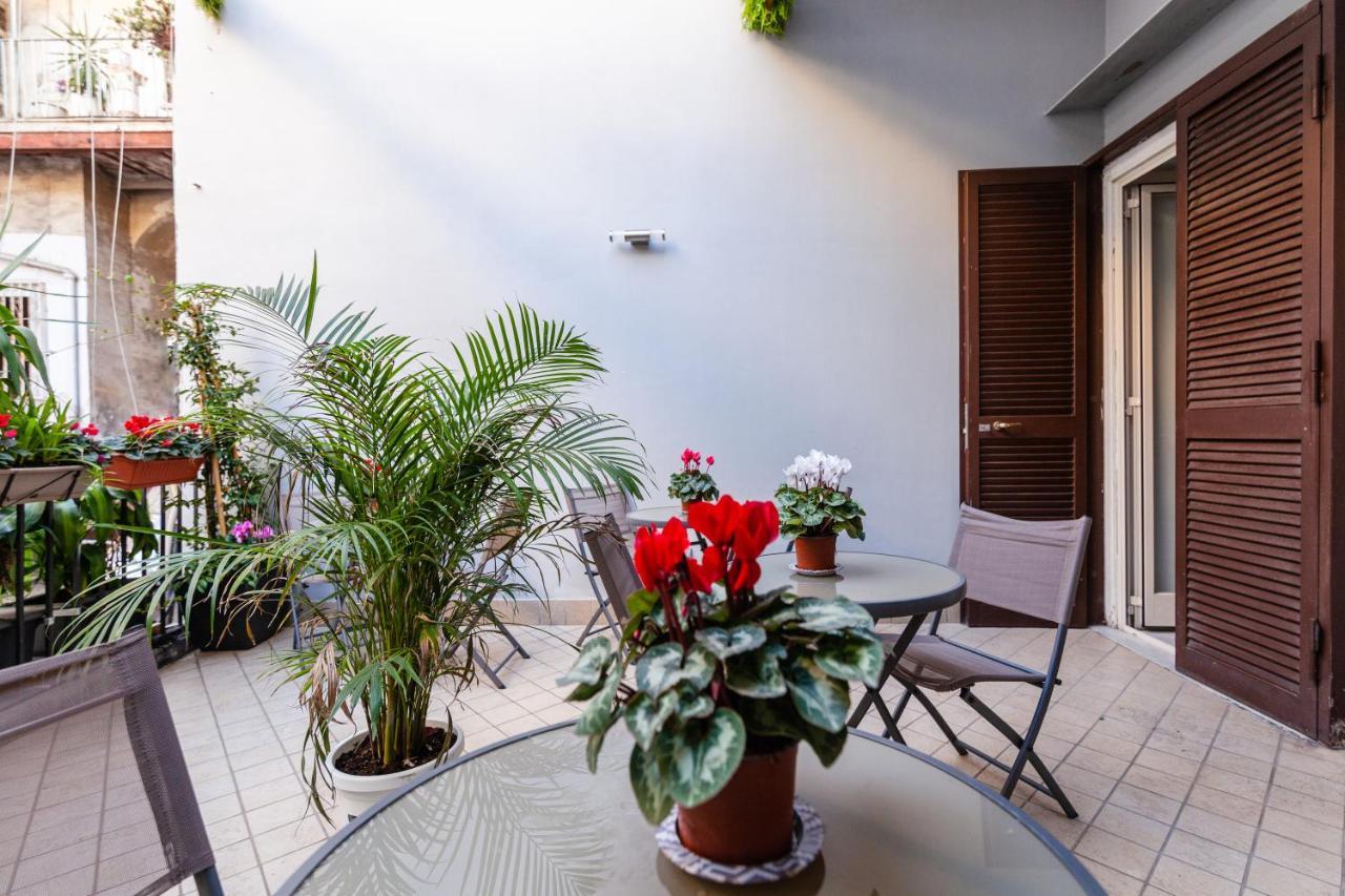 Monteoliveto 33 Hotel Naples Luaran gambar