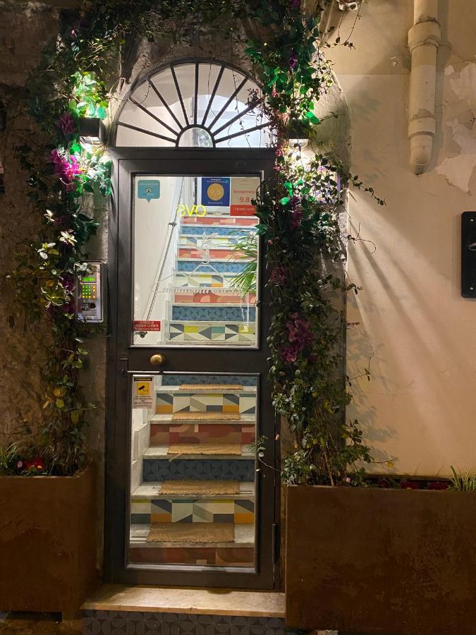 Monteoliveto 33 Hotel Naples Luaran gambar