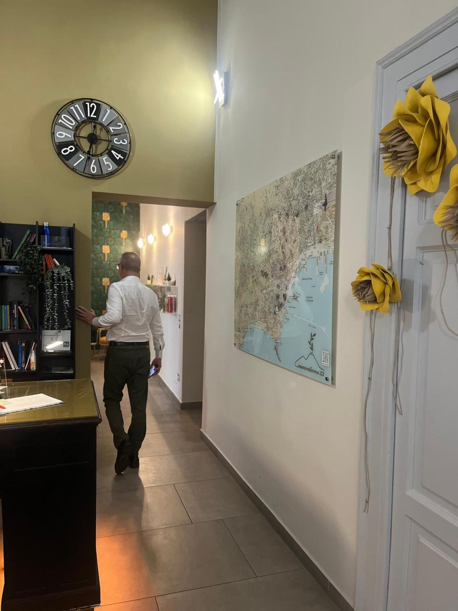 Monteoliveto 33 Hotel Naples Luaran gambar